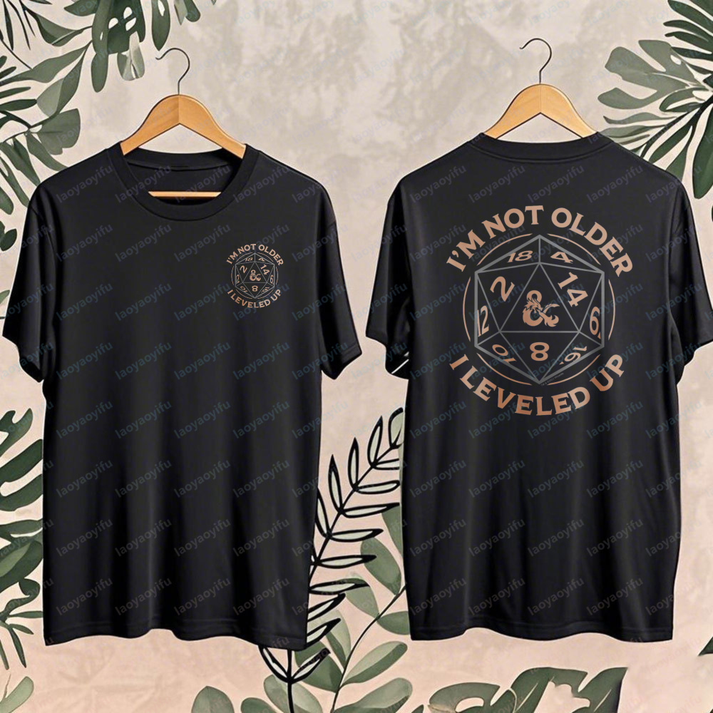Esports Gaming Shirts - レトロダンジョンズ＆ドラゴンズ誕生日レベルアップTシャツ「私は年を取っていません、レベルアップしました」DNDプリントTシャツ面白いRPGゲーマー向けTシャツギフト